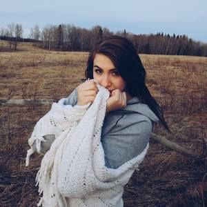 Meet your Posher, Cassandra